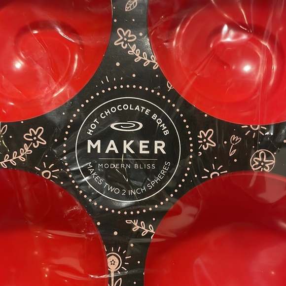 NEW Silicone Swirl Hot Chocolate Bomb Mold from Bennkai, Not Used - Picture 3 of 10